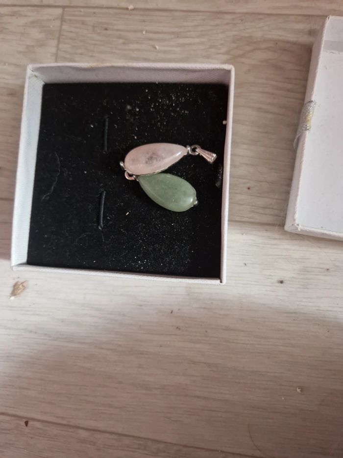 Collier avec pierre - photo numéro 2