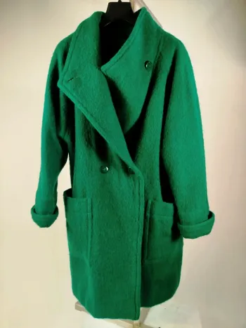 Manteau vert en laine - T42 estimée - Pièce rare sur mesure A836