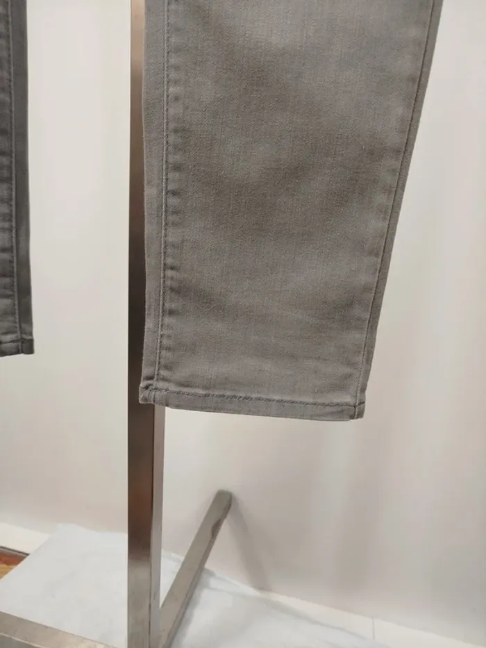 Jean slim gris Comptoir des Cotonniers - Taille 40 - Patch jaune signature A606 - photo numéro 6