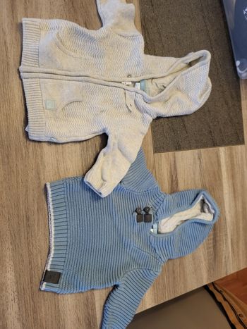 Pull et gilet okaidi 3 mois