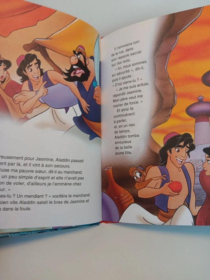 Livre Disney mickey club du livre Aladdin - photo numéro 5