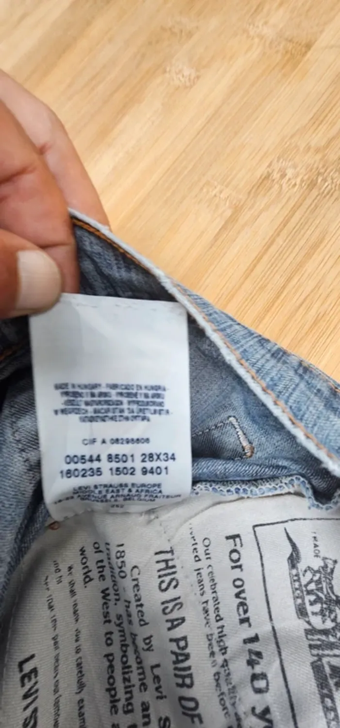 Levi's T:34/36 + 1 patch offert - photo numéro 5