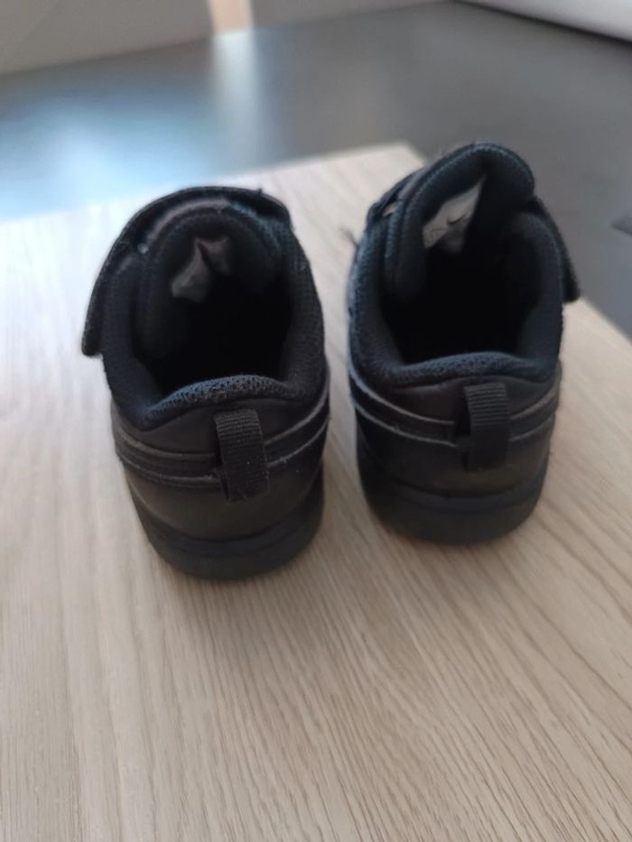 Basket Nike noir 23.5 - photo numéro 2