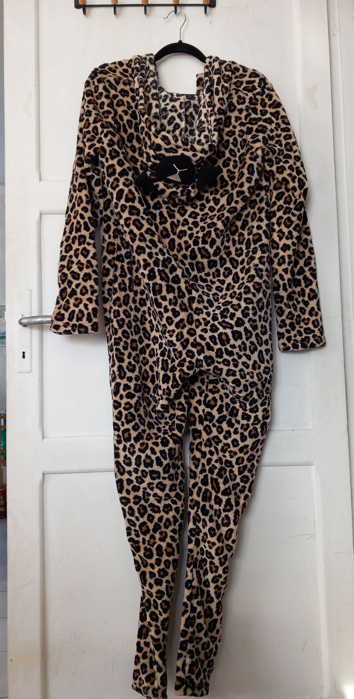 Combinaison à capuche polaire pyjama léopard taille 36 - photo numéro 5