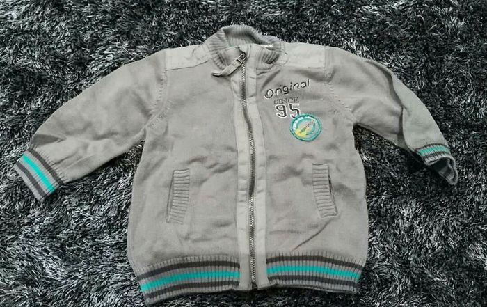 Gilet fin zippé - 9 mois