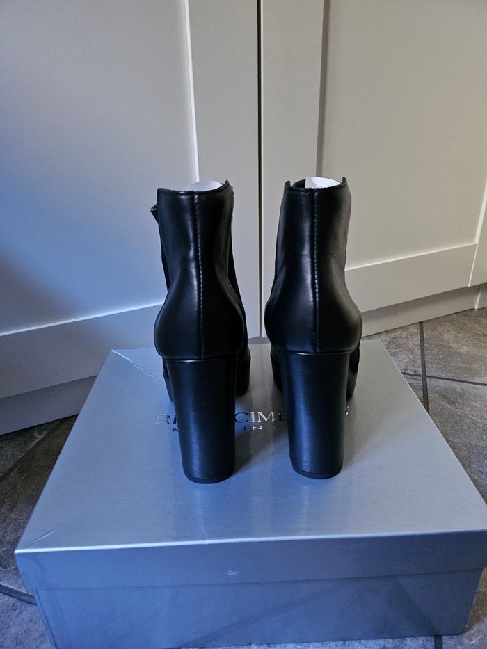 Stivaletto - photo numéro 2