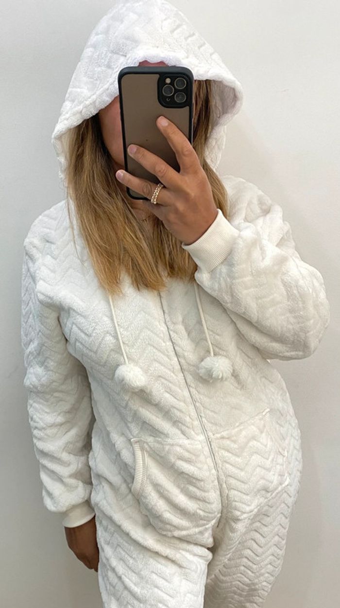 Combinaison Pyjama Douce Avec Capuche Taille S-M - photo numéro 2