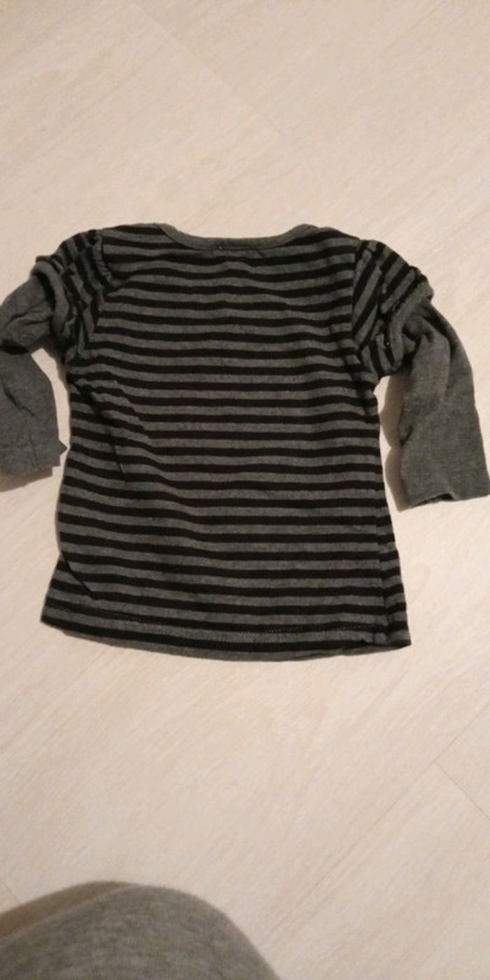 Pull gris et noir 12 mois - photo numéro 2