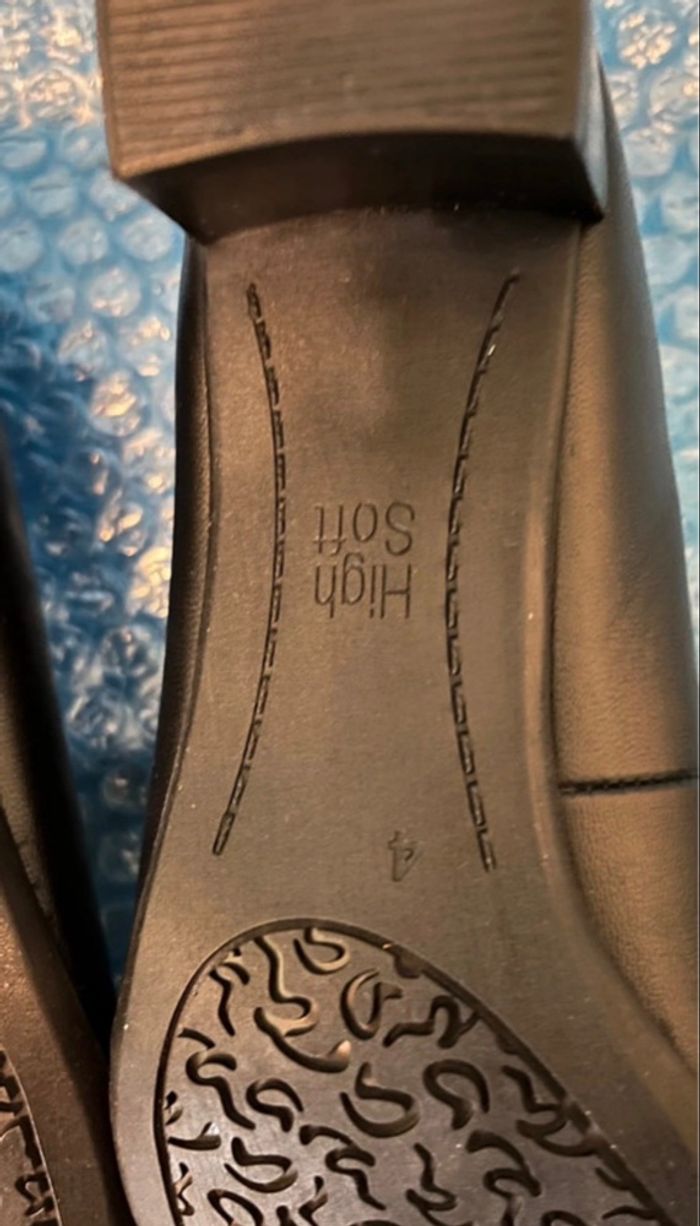 "Ara" Escarpins classiques noirs sur petits talons bottiers stables pour femmes - photo numéro 5