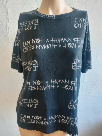 T-shirt 'I Am Not a Human Being' Taille S/M