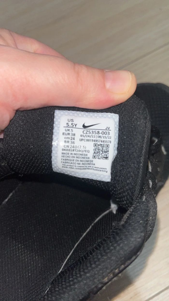 Air Max noir t.38 - photo numéro 4