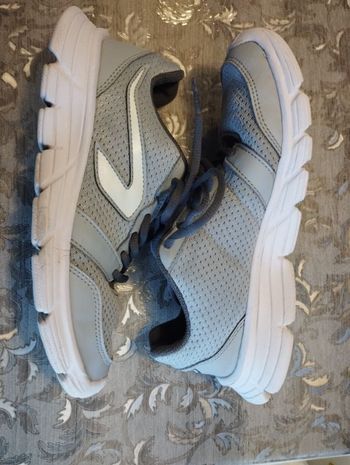 Baskets fille / femme 37