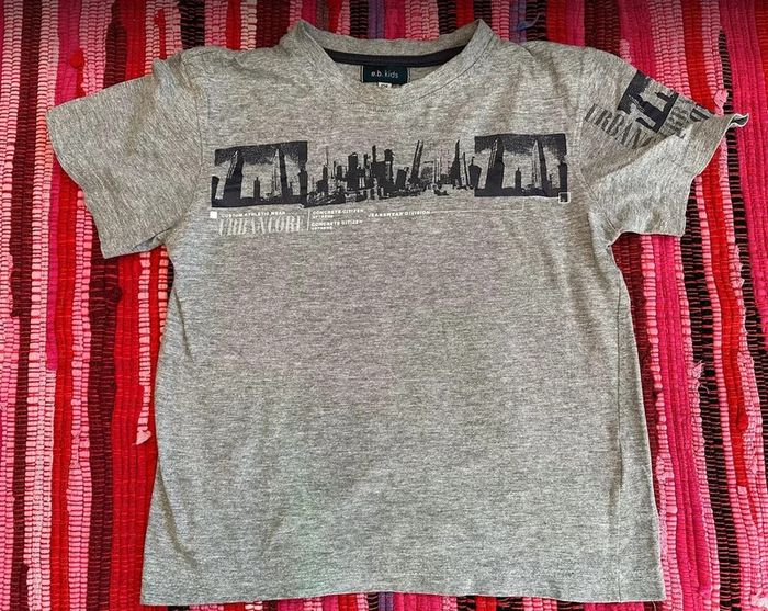 🤩 T-Shirt E.B. Kids 8 Ans 128 Neuf il est Magnifique