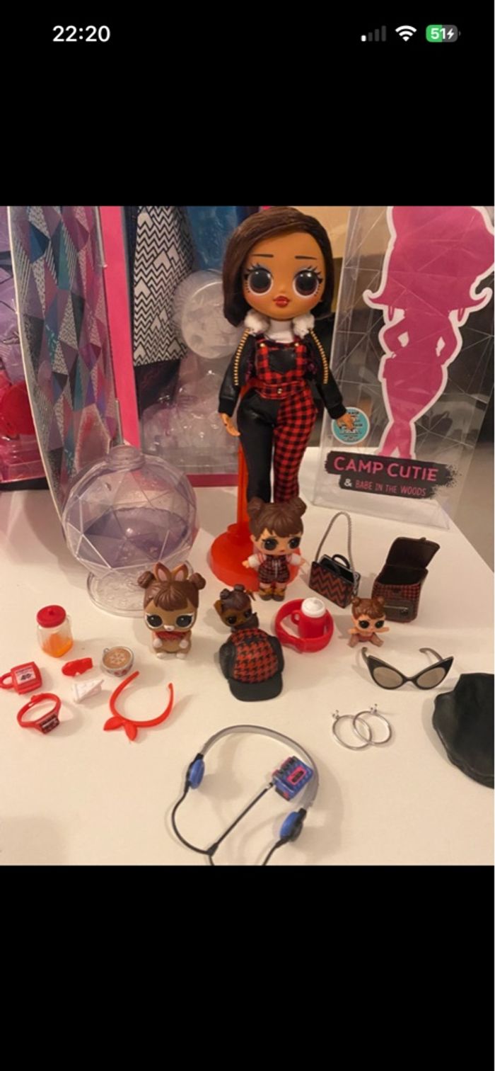 O.M.G. Winter Chill Camp Cutie Poupée Mannequin & Poupée Babe dans Les Bois Avec 25 Surprises - photo numéro 2