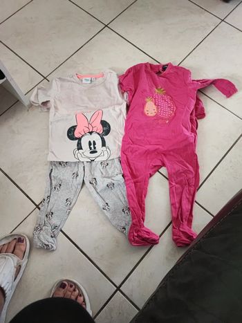 Lot 2 pyjamas 18mois