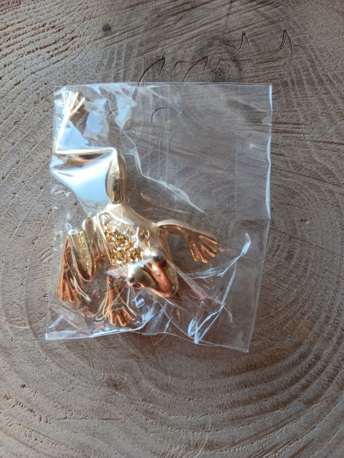 Broche grenouille doré - photo numéro 2