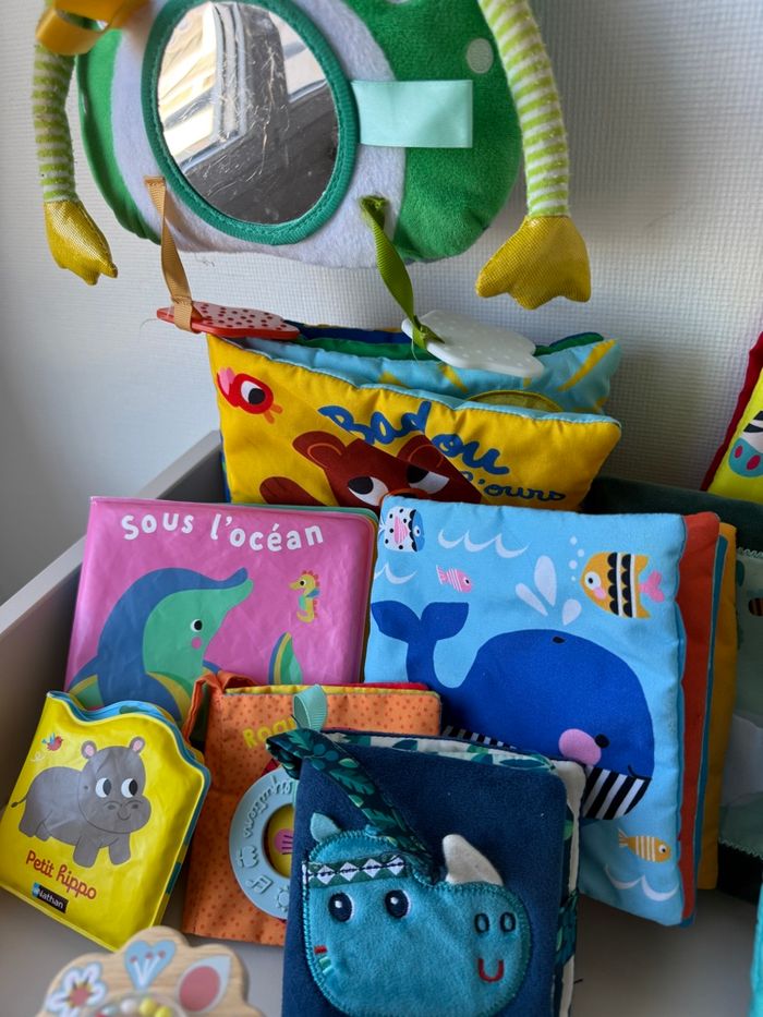 Lot de 17 jouets pour bébé de 0 à 1 an