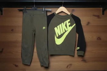 👟 Ensemble de sport – Nike – Taille 5/6 ans (110/116 cm) 👟