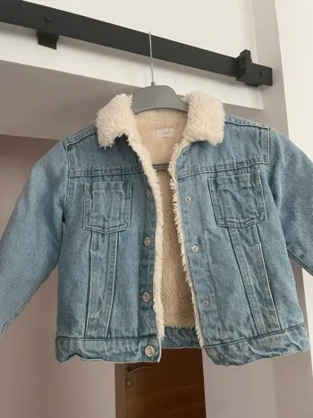 Veste en jean fourée fille