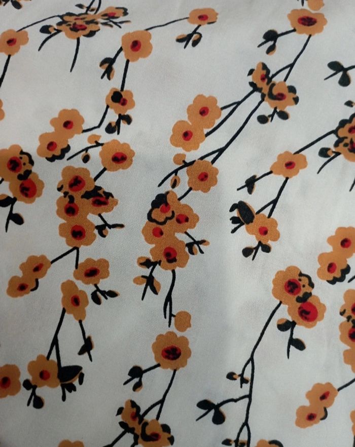 Jolie chemise fleurie
Taille 38 - photo numéro 4