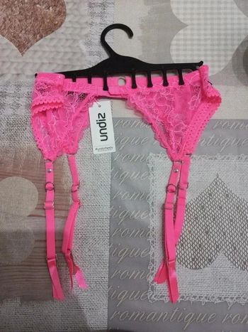 Rose fluo très jolie
