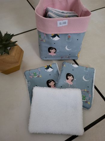 panier avec 7 lingettes