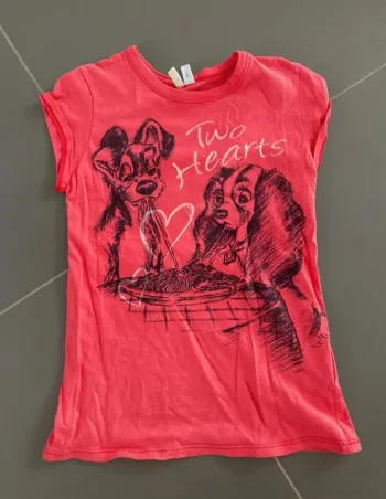 T shirt la belle et le clochard 6-7 ans benetton