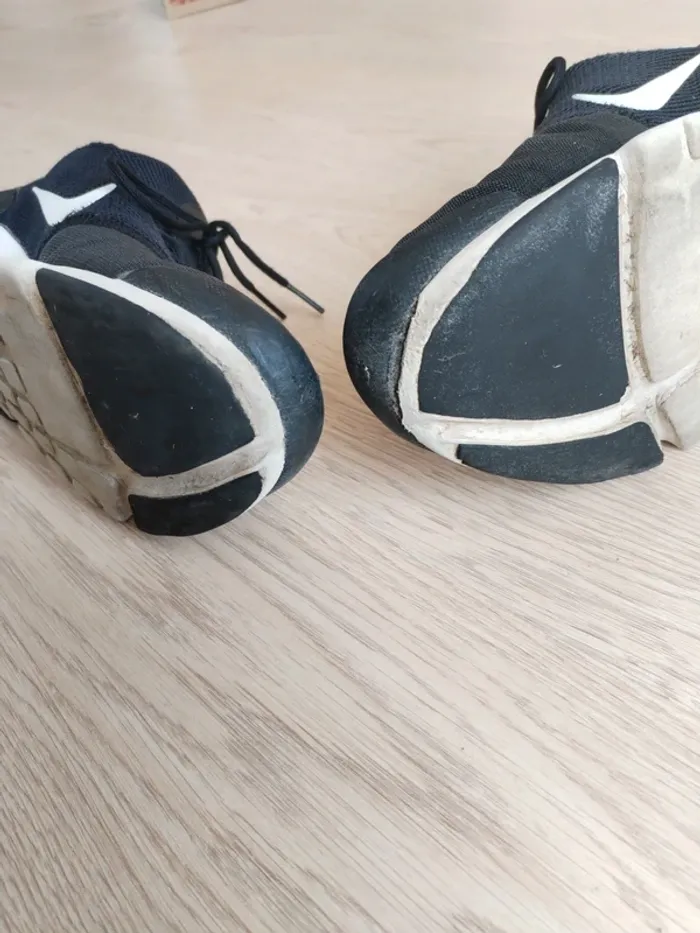 Sneakers Nike Presto fly noire et blanche - photo numéro 11