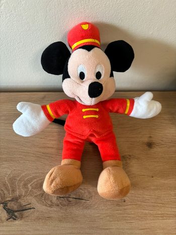 Doudou peluche Mickey chef d orchestre 22 cm Disney
