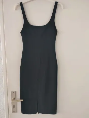 Robe moulante zara 36