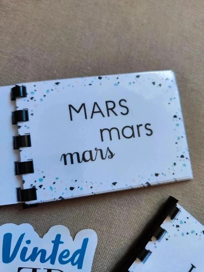 Lot de 2 petits carnets jours et mois de l'année - photo numéro 2