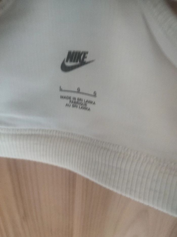 Brassières Nike taille L - photo numéro 6