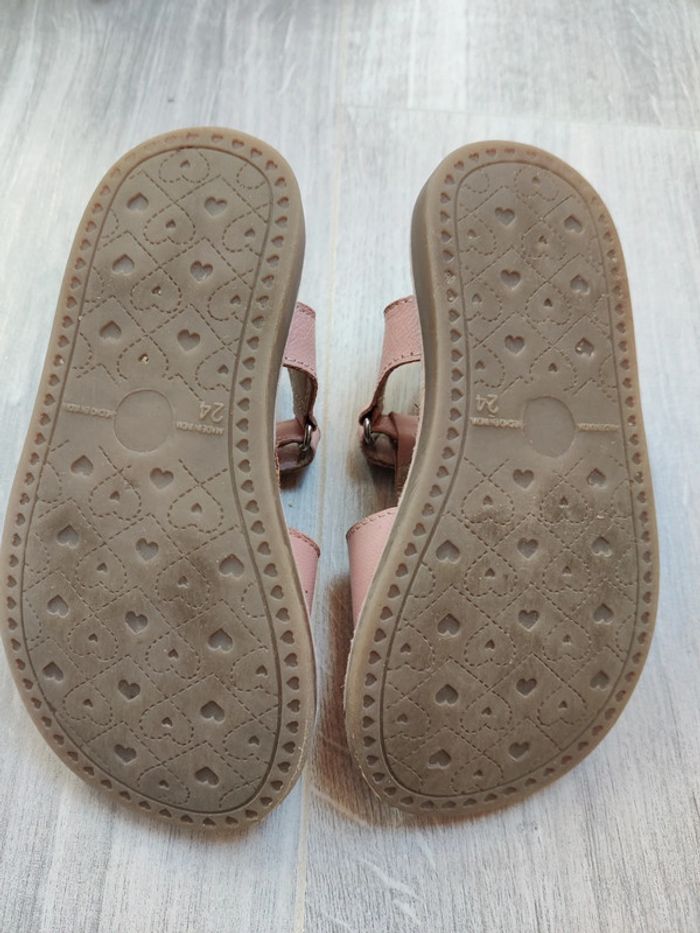 Sandales t.24 - photo numéro 2