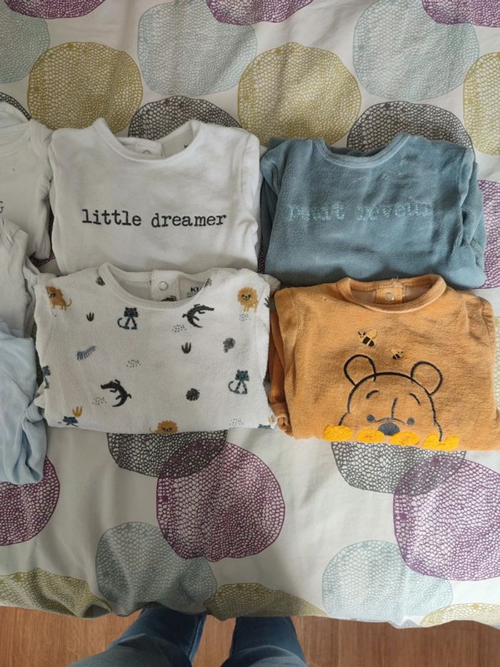 Lot pyjamas et bodys 3 mois - photo numéro 3