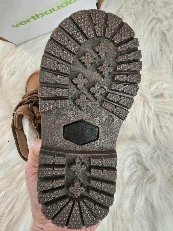 NEUVES (non portées) 🏷😍🤩superbes bottines cuir bébé garçon pointure 21💙💙(ferme) - photo numéro 5