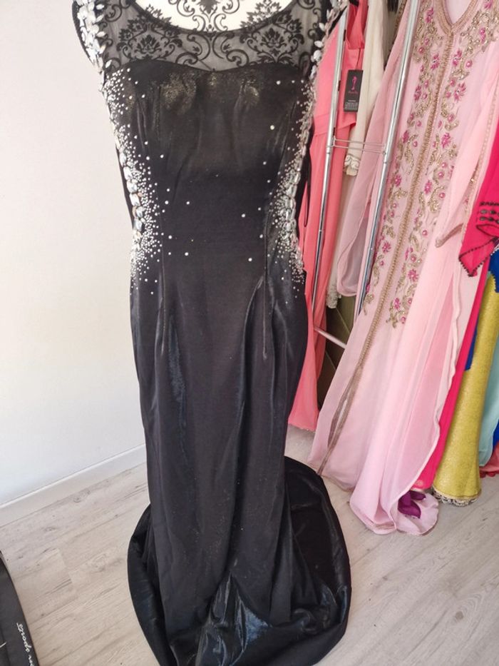 Robe de soirée - photo numéro 2