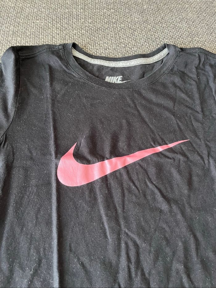 TEE shirt femme Nike - photo numéro 2