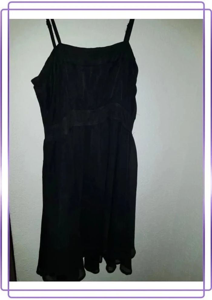 Petite robe noire - photo numéro 4