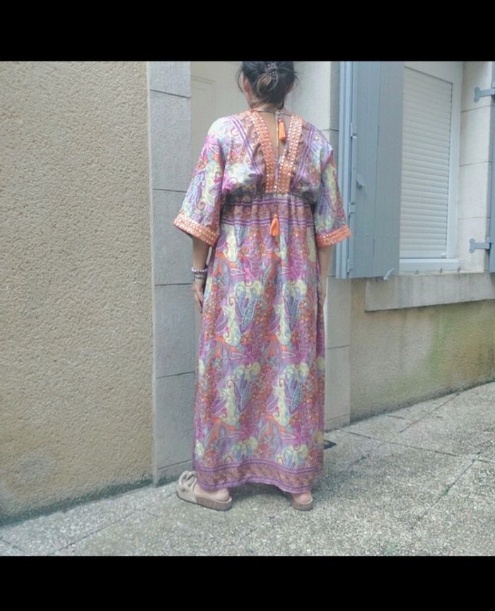 Superbe robe neuve taille unique - photo numéro 4