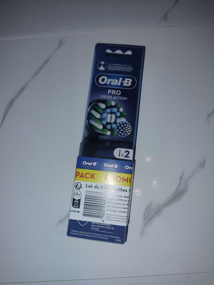 Brossettes oral b pro cross action noire lot de 6 brossettes - photo numéro 1