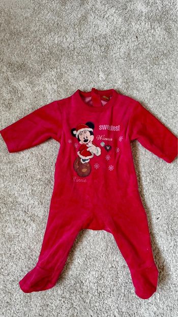 Pyjama velours rouge Minnie Mère Noël – Disney – 3 mois