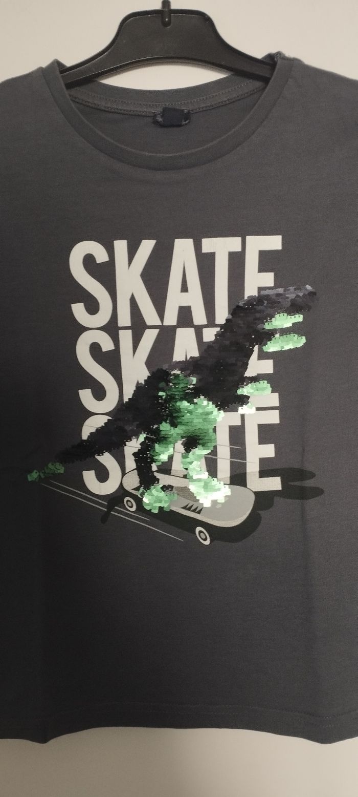 Tee-shirt manches longues garçon taille 8 ans - photo numéro 4