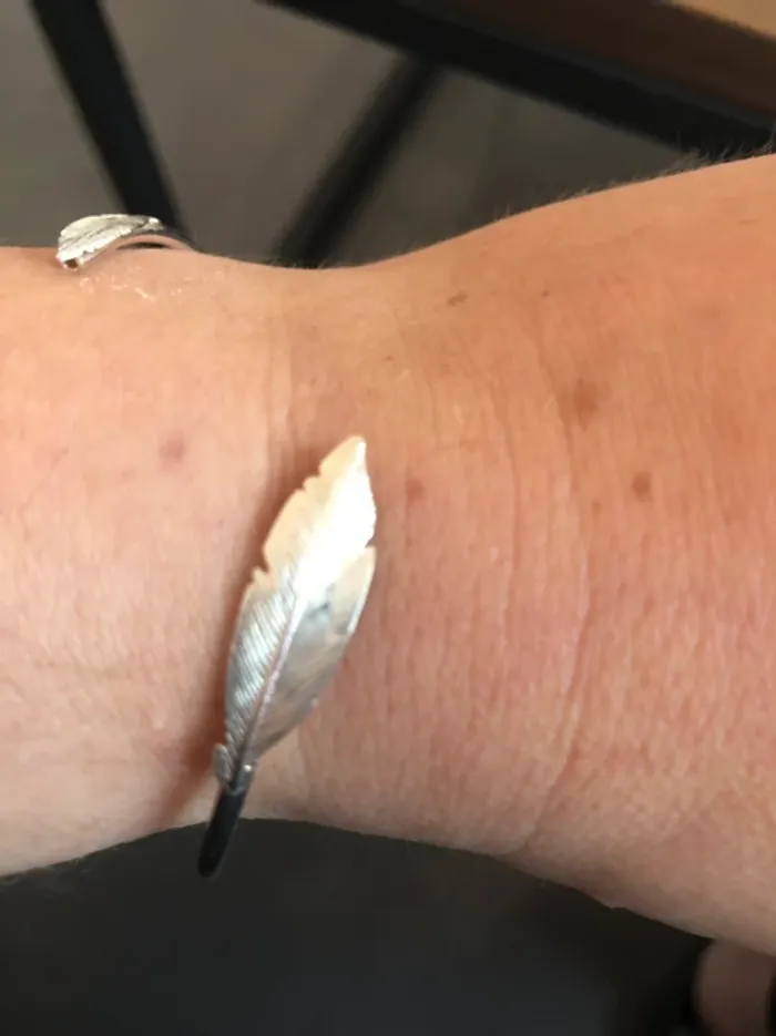 Superbe bracelet plumes - photo numéro 2