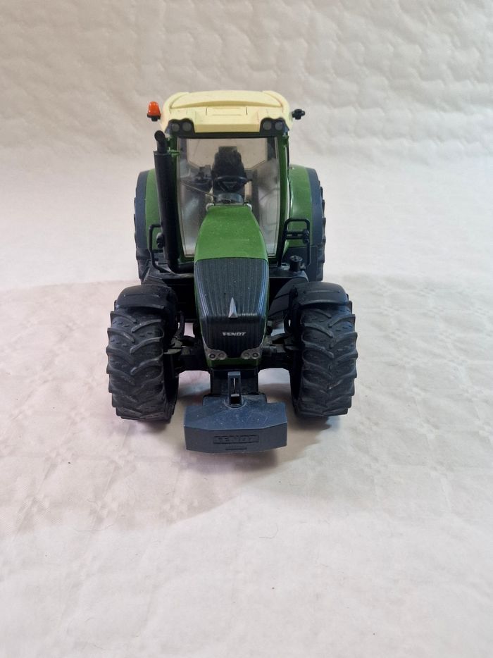 Tracteur miniature / Jouet Bruder , Fendt 936 - photo numéro 4