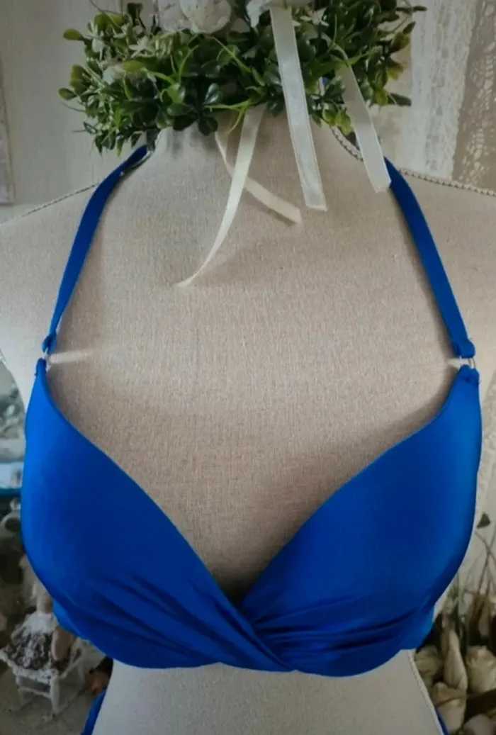 Maillot de bain bleu 2 pièces Taille 40/42 Neuf