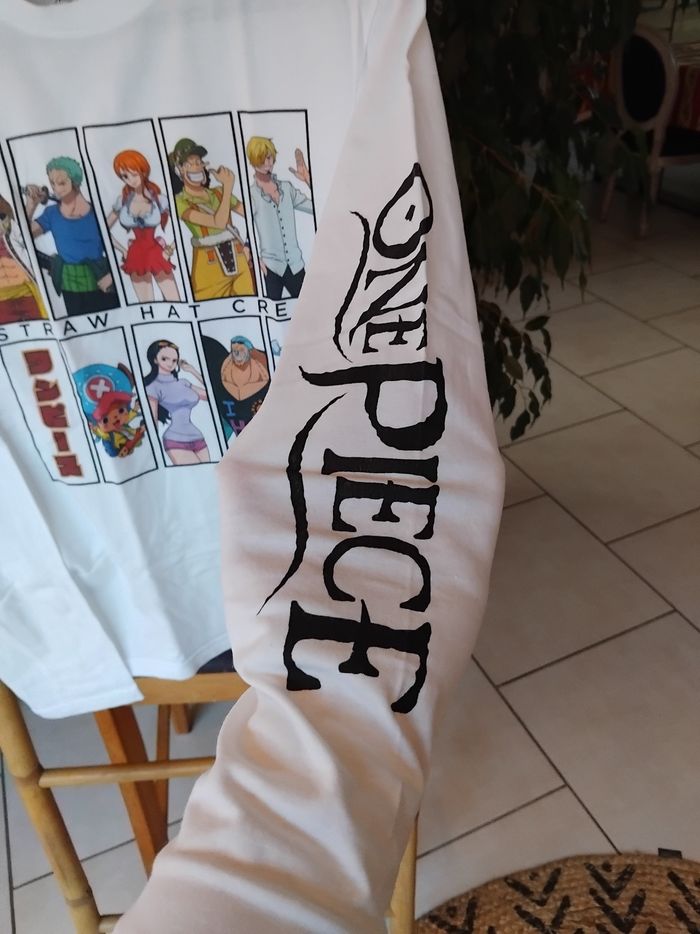 Tee-shirt manches longues one piece 14 ans - photo numéro 5