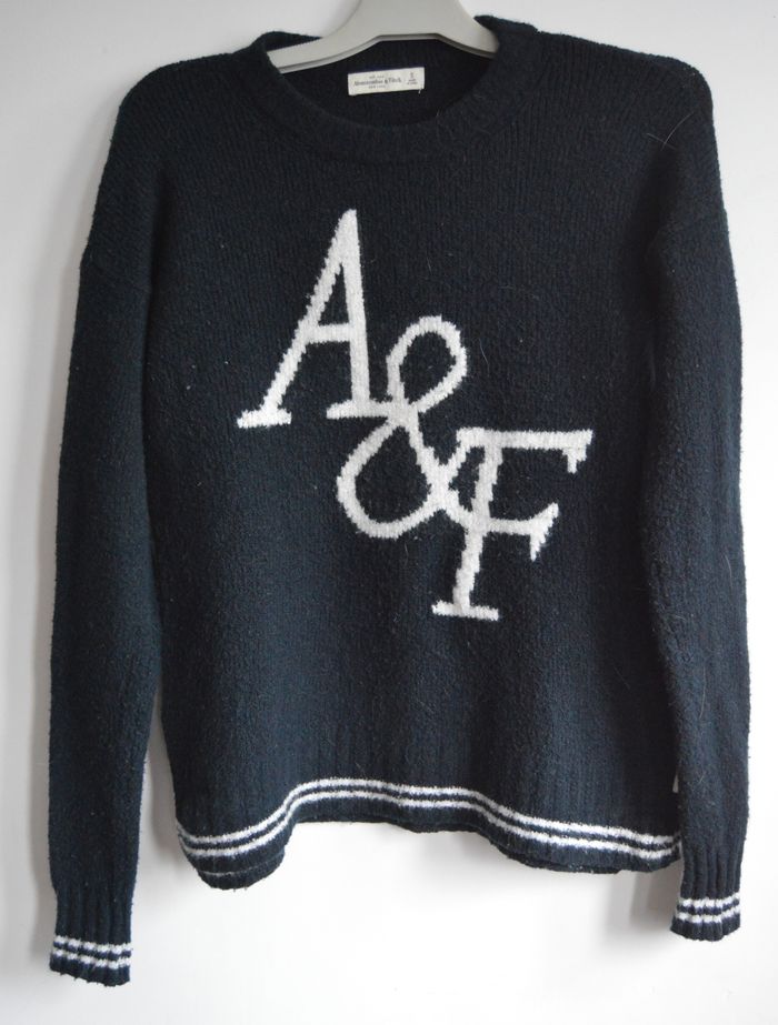 Pull bleu marine Abercrombie & Fitch – Taille S – Logo A&F