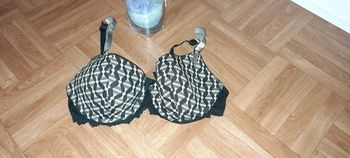 Soutien-gorge graphique