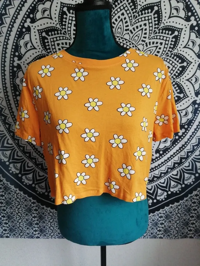 Tee-shirt crop top orange motifs fleurs pâquerettes / terranova / (M) - photo numéro 2