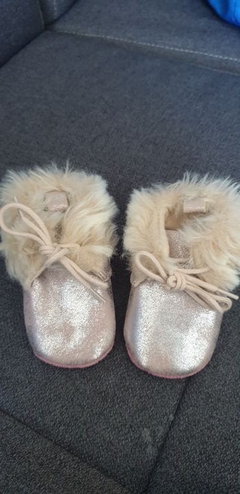 Chaussure bébé fille gemo  0/6 mois